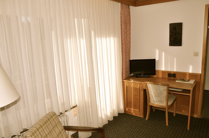 Imagen de la habitación del Hotel Hirsch, Freudenstadt. Foto 5