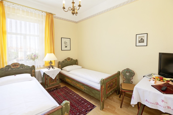 Imagen de la habitación del Hotel Hirsch, Fussen. Foto 2