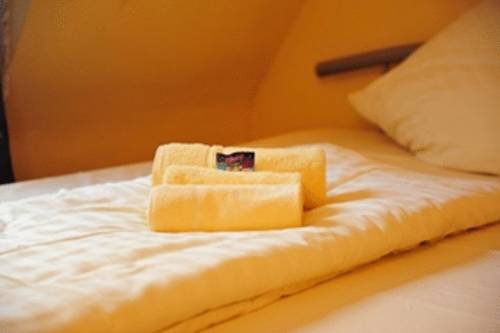 Imagen de la habitación del Hotel Hirsch Garni. Foto 2