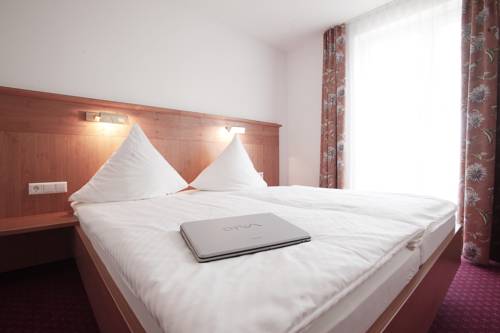 Imagen de la habitación del Hotel Hirsch, Kehl. Foto 3