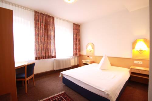 Imagen de la habitación del Hotel Hirsch, Kehl. Foto 8