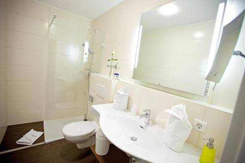 Imagen de la habitación del Hotel Hirsch, Leonberg. Foto 4