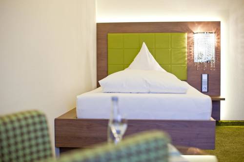 Imagen de la habitación del Hotel Hirsch, Leonberg. Foto 9