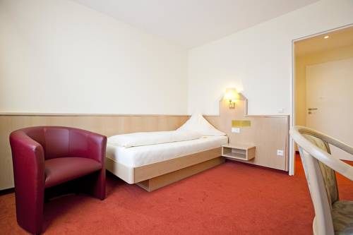 Imagen de la habitación del Hotel Hirsch, Leonberg. Foto 10
