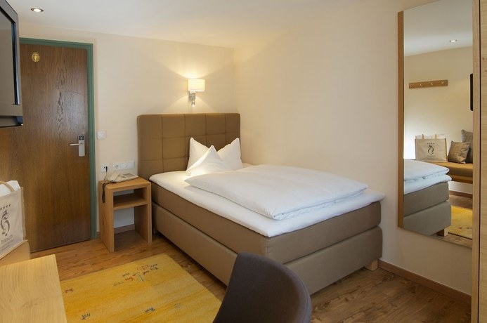 Imagen de la habitación del Hotel Hirsch, Oberstaufen. Foto 8