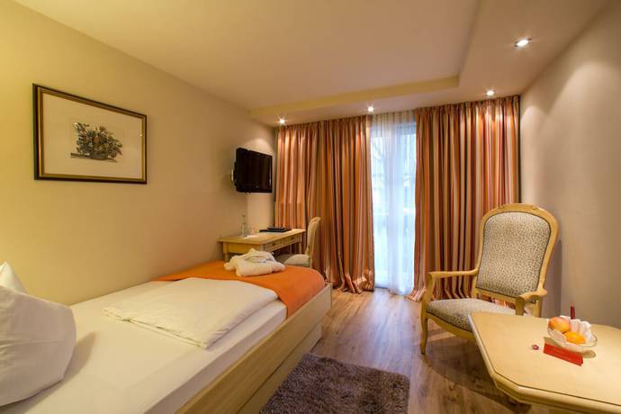 Imagen de la habitación del Hotel Hirsch, Oberstaufen. Foto 10