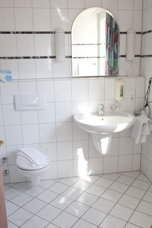 Imagen de la habitación del Hotel Hirsch, Oberzent. Foto 11