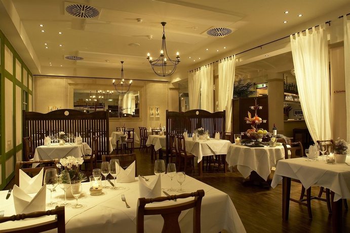 Imagen del bar/restaurante del Hotel Hirschen, Friburgo. Foto 1