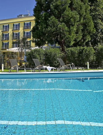 Imagen de la piscina del Hotel Hirschen, Friburgo. Foto 15