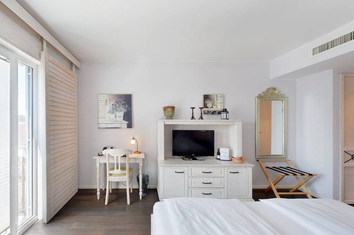 Imagen de la habitación del Hotel Hirschen, Friburgo. Foto 13