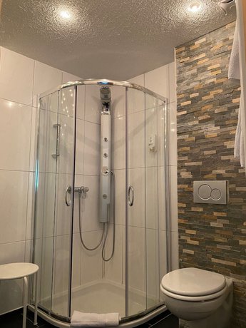 Imagen de la habitación del Hotel Hirschen Menzenschwand. Foto 17