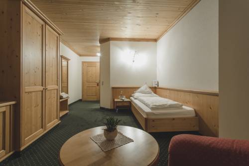 Imagen de la habitación del Hotel Hirschen, Silbertal. Foto 7