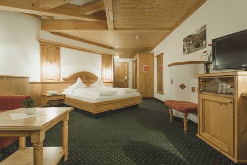 Imagen de la habitación del Hotel Hirschen, Silbertal. Foto 10