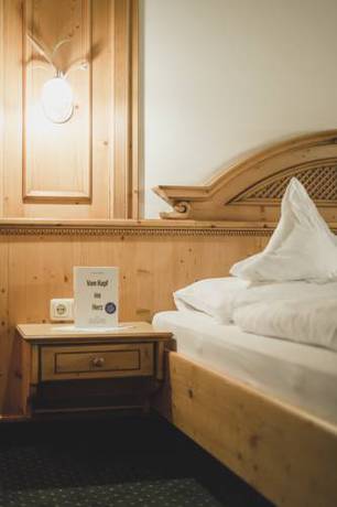 Imagen de la habitación del Hotel Hirschen, Silbertal. Foto 15