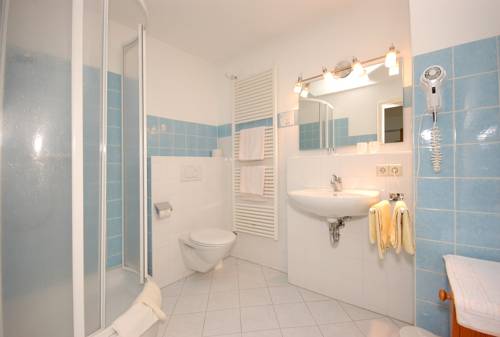 Imagen de la habitación del Hotel Hirschen, St. Peter. Foto 4