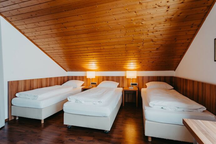 Imagen de la habitación del Hotel Hirschenwirt. Foto 19