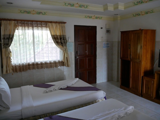 Imagen de la habitación del Hotel Hirun Grand. Foto 10