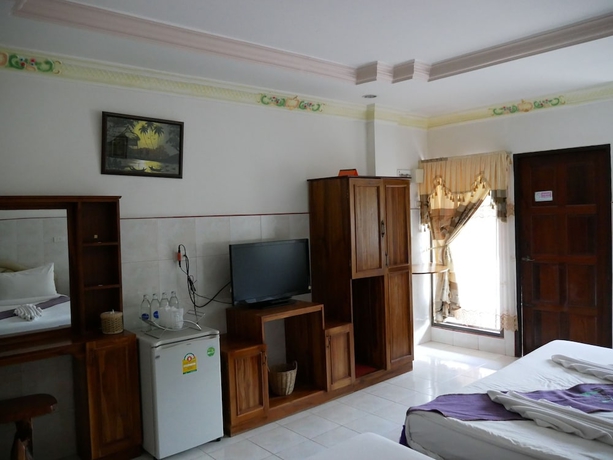 Imagen de la habitación del Hotel Hirun Grand. Foto 19