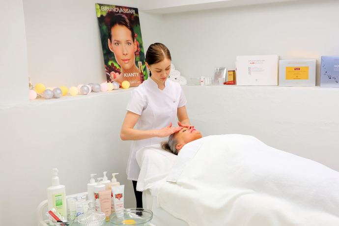 Imagen de los interiores del Hotel Hirvihaaran Kartano. Foto 16