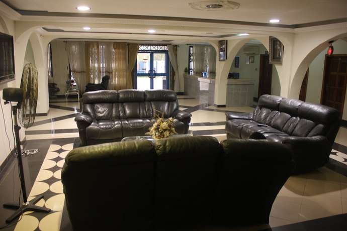 Imagen de los interiores del Hotel His Royal Vico. Foto 13