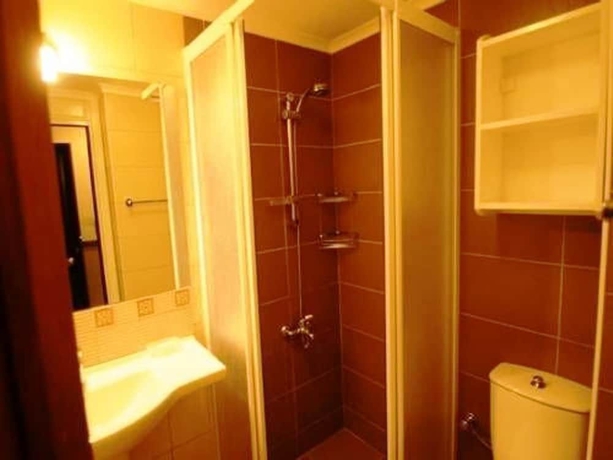 Imagen de la habitación del Hotel Hisar Holiday Club. Foto 15