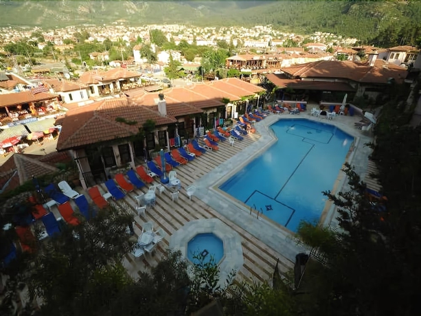 Imagen de la piscina del Hotel Hisar Holiday Club. Foto 19