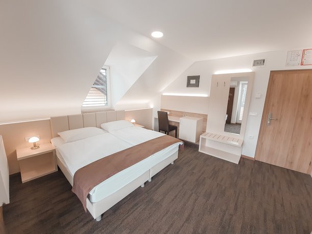 Imagen de la habitación del Hotel Hi&scaron;a Ale&scaron;. Foto 2