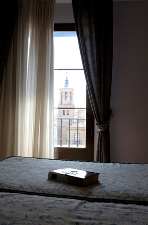 Imagen de la habitación del Hotel Hispania, Zaragoza. Foto 3