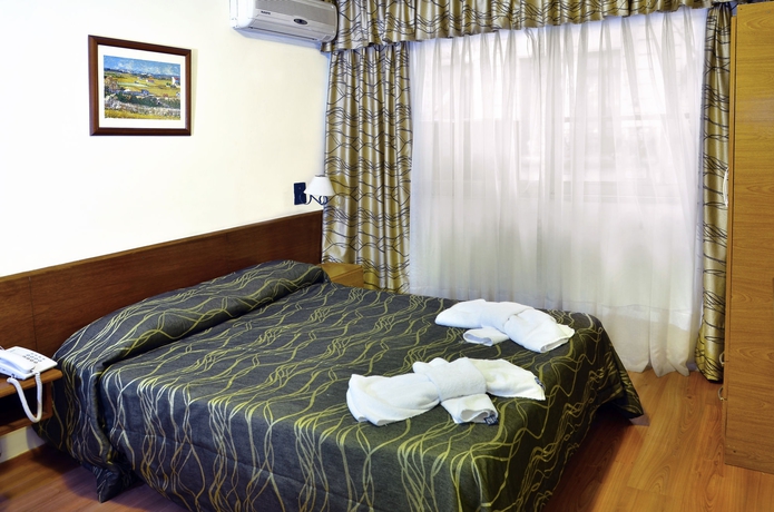 Imagen de la habitación del Hotel Hispano, Montevideo. Foto 6