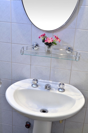 Imagen de la habitación del Hotel Hispano, Montevideo. Foto 7