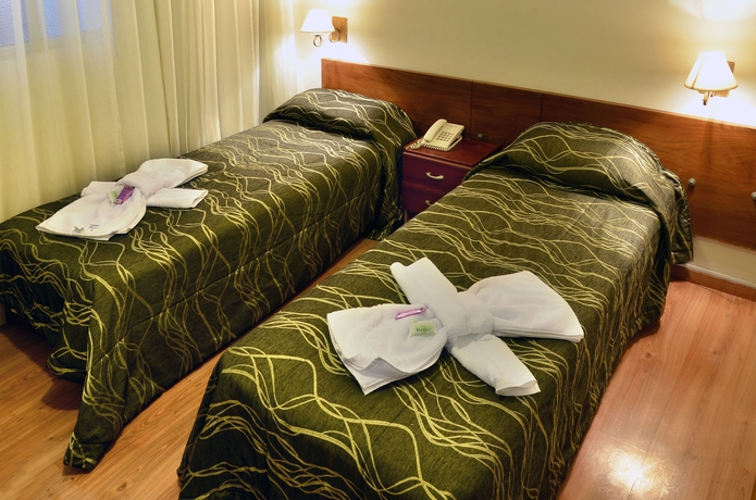 Imagen de la habitación del Hotel Hispano, Montevideo. Foto 10