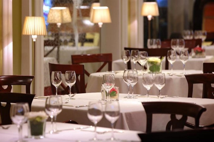 Imagen general del Hotel Hispanos 7 Suiza. Foto 8