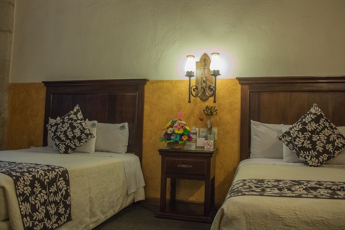Imagen de la habitación del Hotel Historia. Foto 9