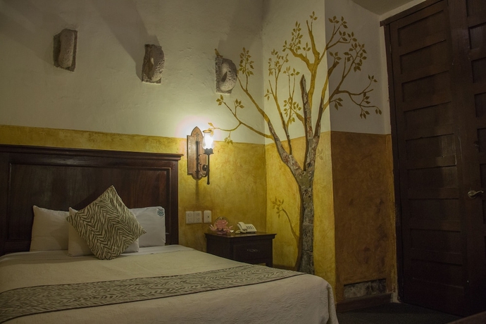 Imagen de la habitación del Hotel Historia. Foto 11