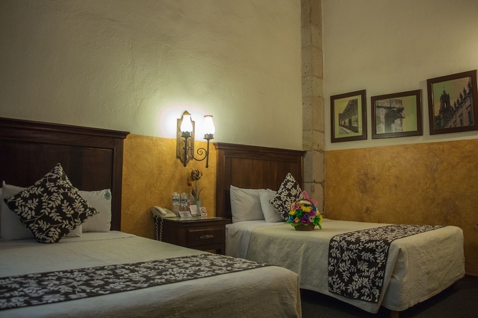 Imagen de la habitación del Hotel Historia. Foto 12