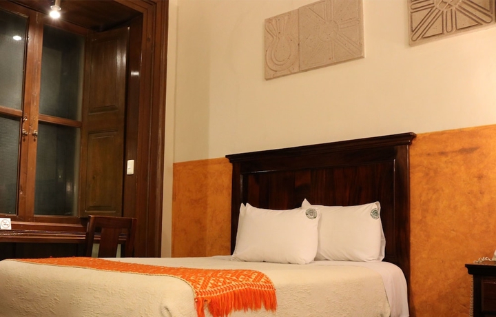 Imagen de la habitación del Hotel Historia. Foto 14