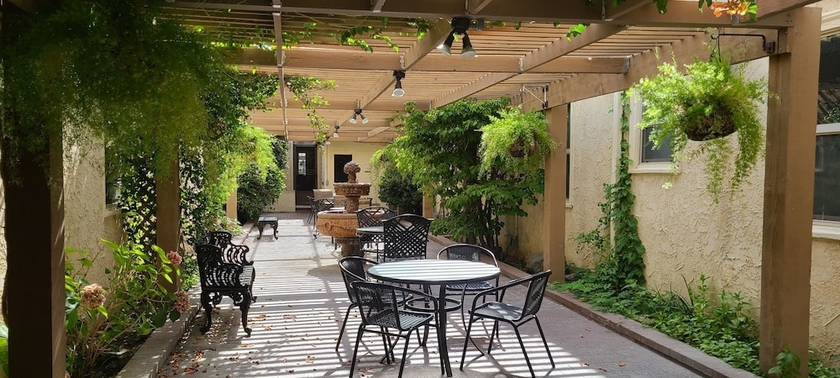 Imagen de los exteriores del Hotel Historic Dow. Foto 10