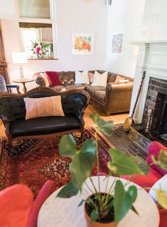 Imagen de los interiores del Hotel Historic General Lewis Inn. Foto 16