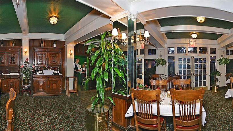 Imagen del bar/restaurante del Hotel Historic Santa Maria Inn. Foto 2