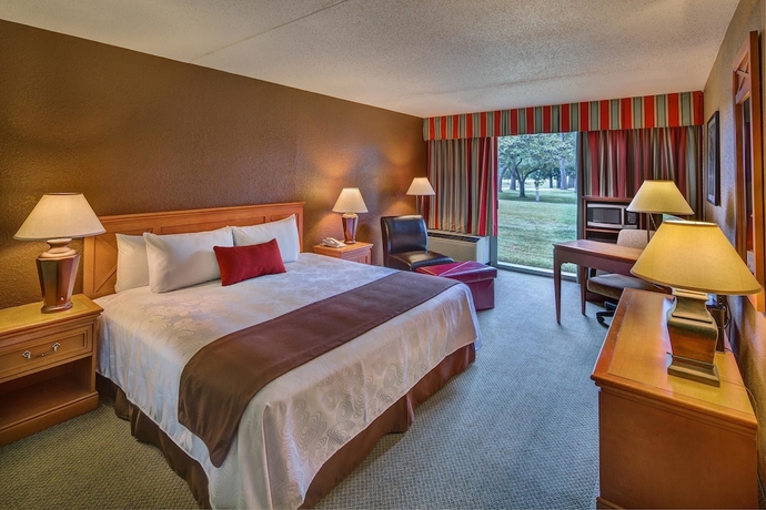 Imagen general del Hotel Historic Whispering Woods and Conference Center. Foto 1