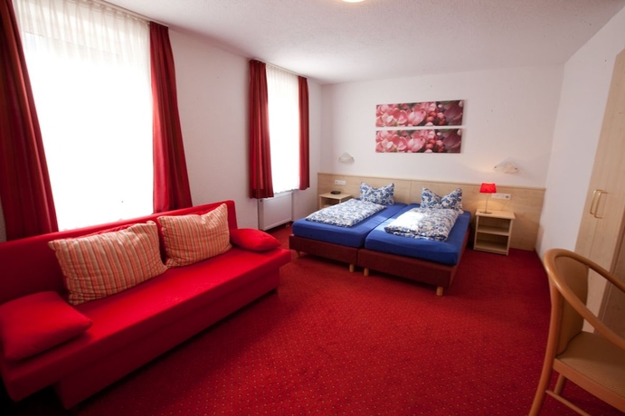 Imagen de la habitación del Hotel Historisches Weinrestaurant Zum Gr&uuml;nen Kranz. Foto 6