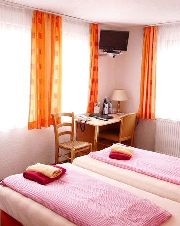 Imagen de la habitación del Hotel Historisches Weinrestaurant Zum Gr&uuml;nen Kranz. Foto 9