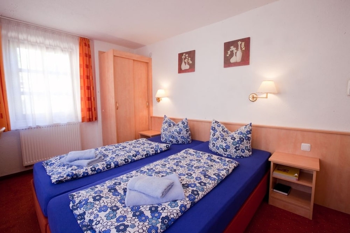 Imagen de la habitación del Hotel Historisches Weinrestaurant Zum Gr&uuml;nen Kranz. Foto 12