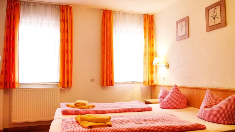 Imagen de la habitación del Hotel Historisches Weinrestaurant Zum Gr&uuml;nen Kranz. Foto 17