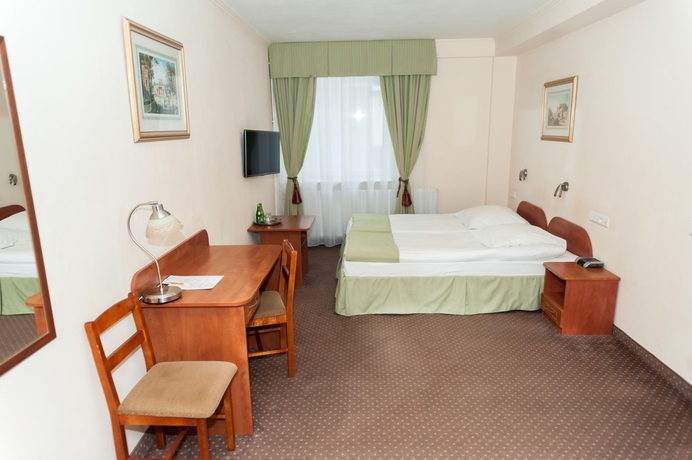 Imagen de la habitación del Hotel Hit, Varsovia. Foto 8