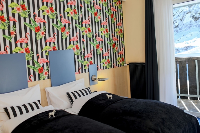 Imagen de la habitación del Hotel Hit the Sky. Foto 9