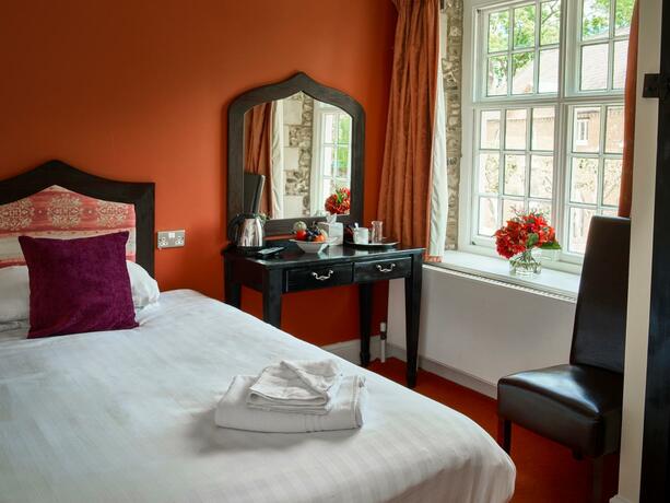 Imagen general del Hotel Hitchin Priory. Foto 13
