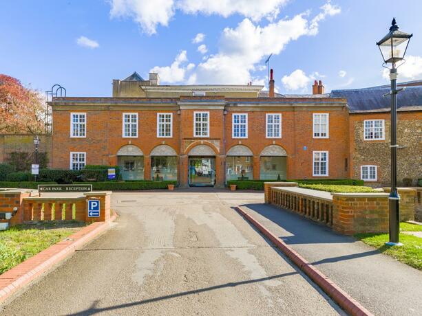 Imagen general del Hotel Hitchin Priory. Foto 15