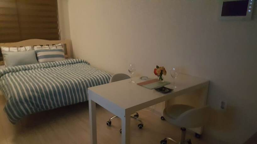 Imagen de la habitación del Hotel Hitomorrow Residence. Foto 6