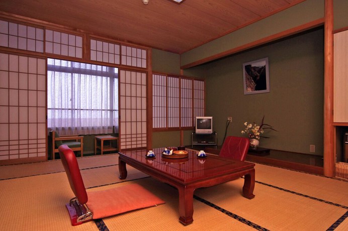 Imagen de la habitación del Hotel Hitou Hanabun. Foto 14